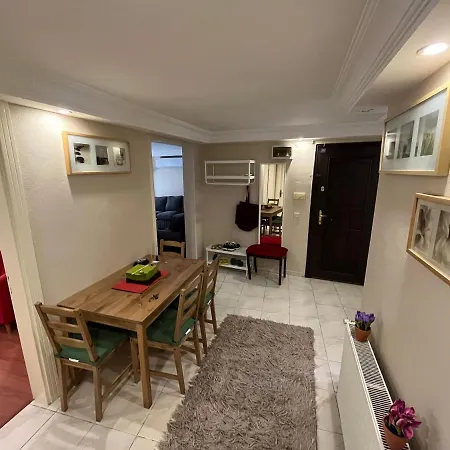 Urban Comfort In Nisantasi - & Spacious Апартаменты